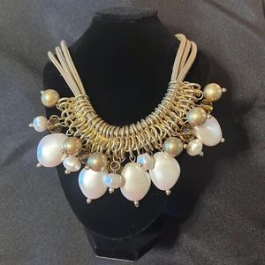 Elegance Inc cream and gold necklace